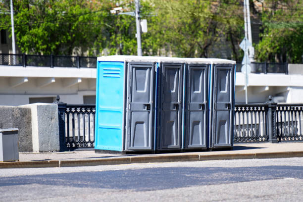 Best Portable restroom trailer rental  in Bethany, MO